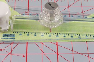 circle-cutter-knob-close